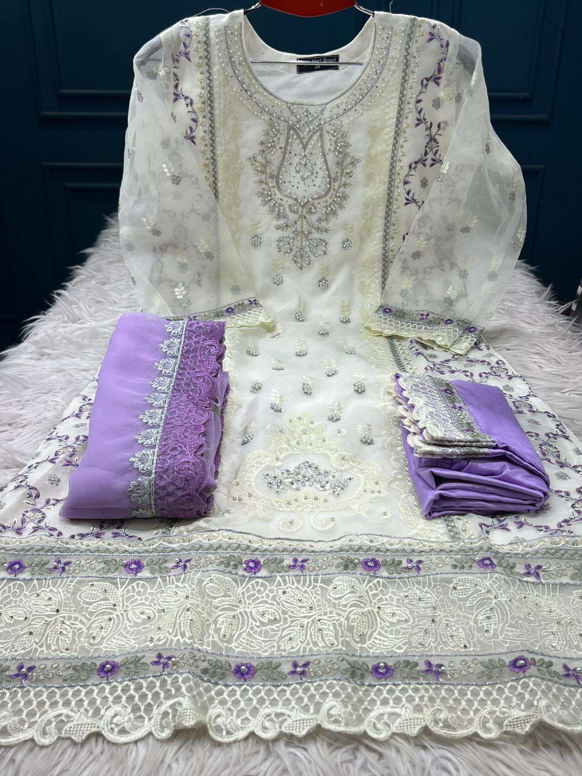 Dreamy Organza White Lavander Flare