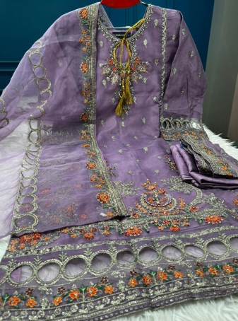 MOST DEMANDING Pakistani SADABAHAR Viral Collection - Levendar 1299