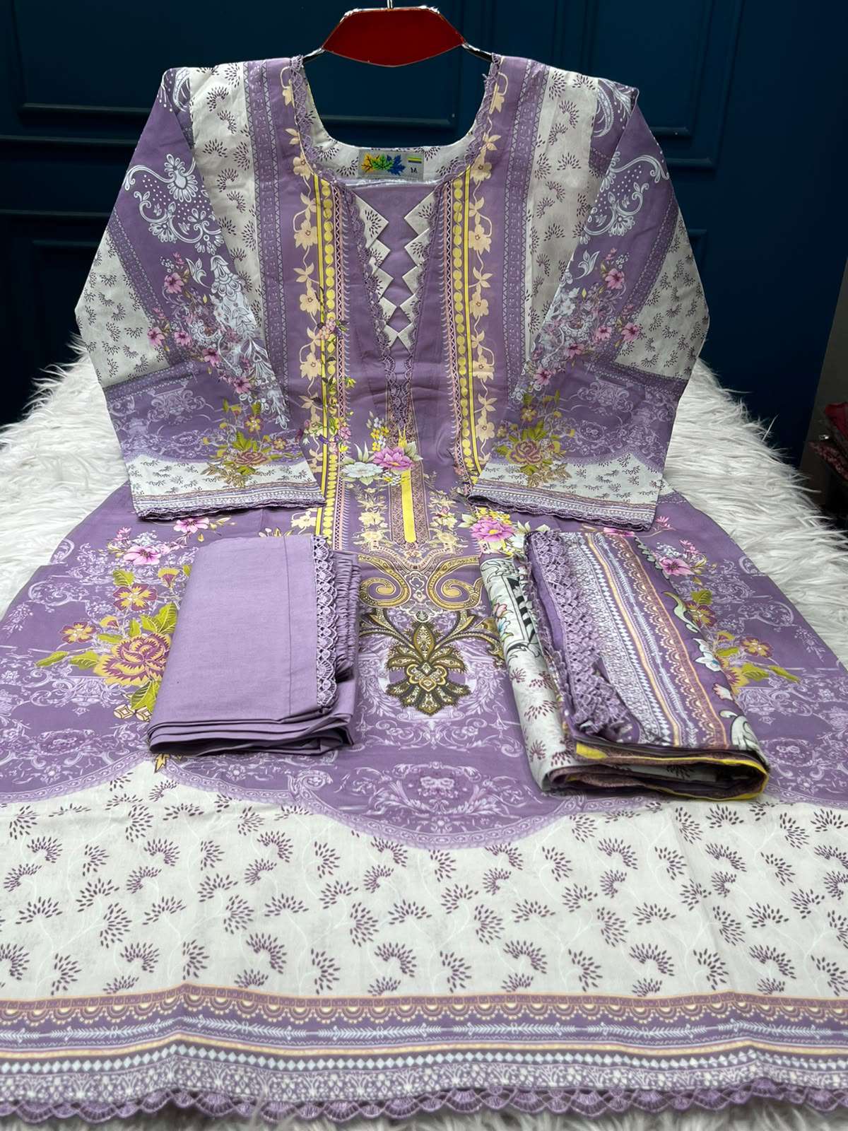 Onion Blend of Comfort and Elegance - 999