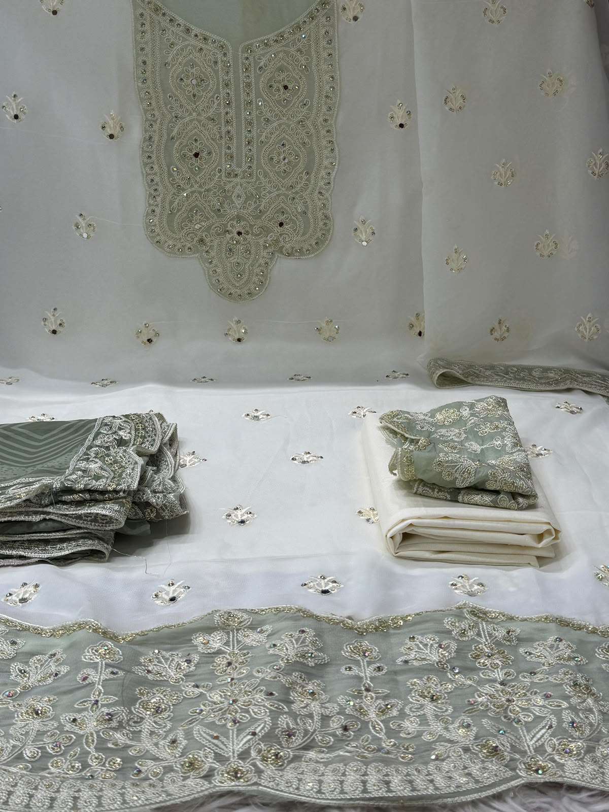 Star Olive Sadabahar Party Set - 1550