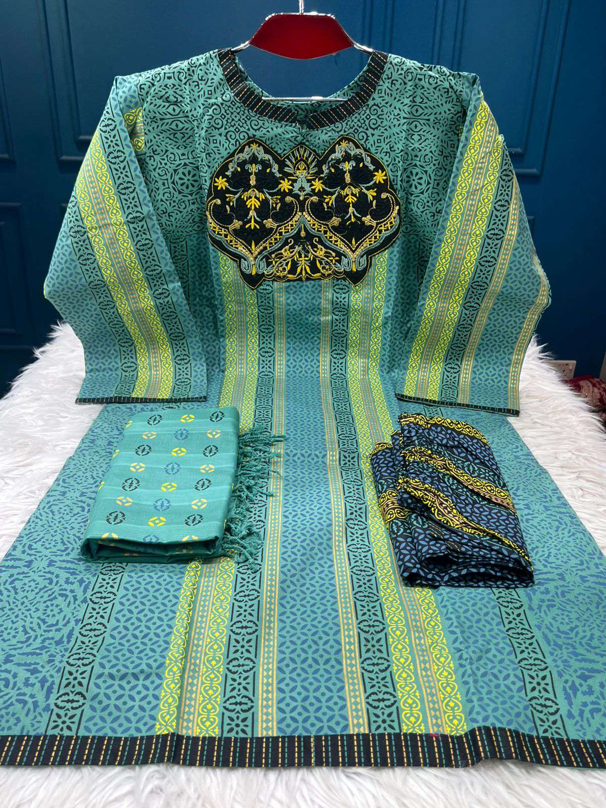 BOISHAKHI ARONG Slap Cotton Collection - 999 Olive