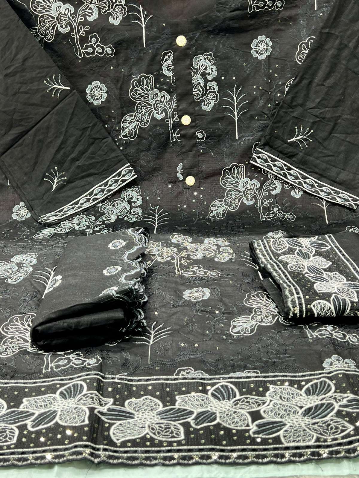 Delicate Print Gorgeous Black Party Set - 1600