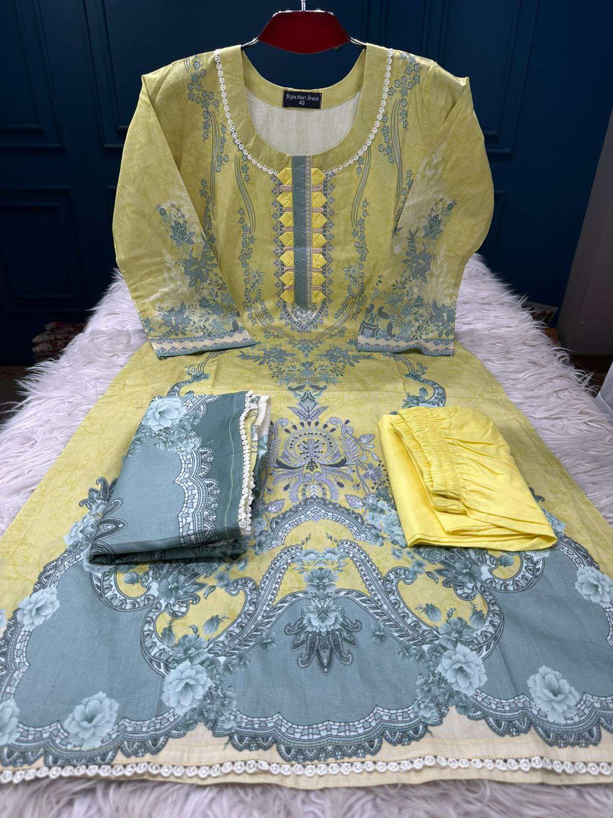 Everyday Comfort Outfit Yolk - 1100