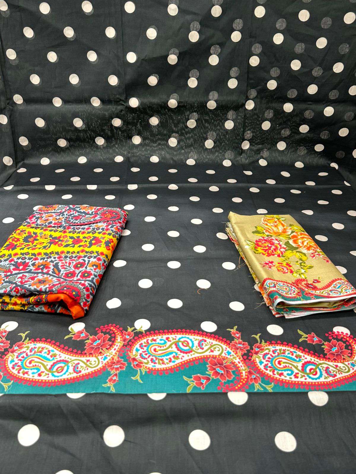 Premium Quality Luxury Lawn Printed Unstitched EID Collection - 1100 Black Colour