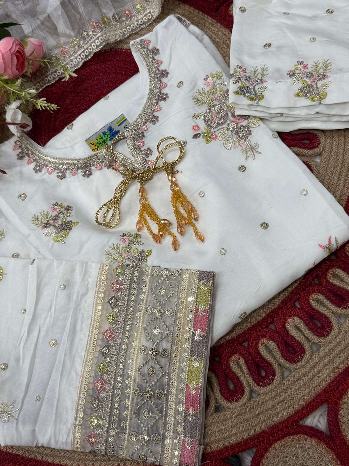 Milky White Festive Outfit Set - 2000