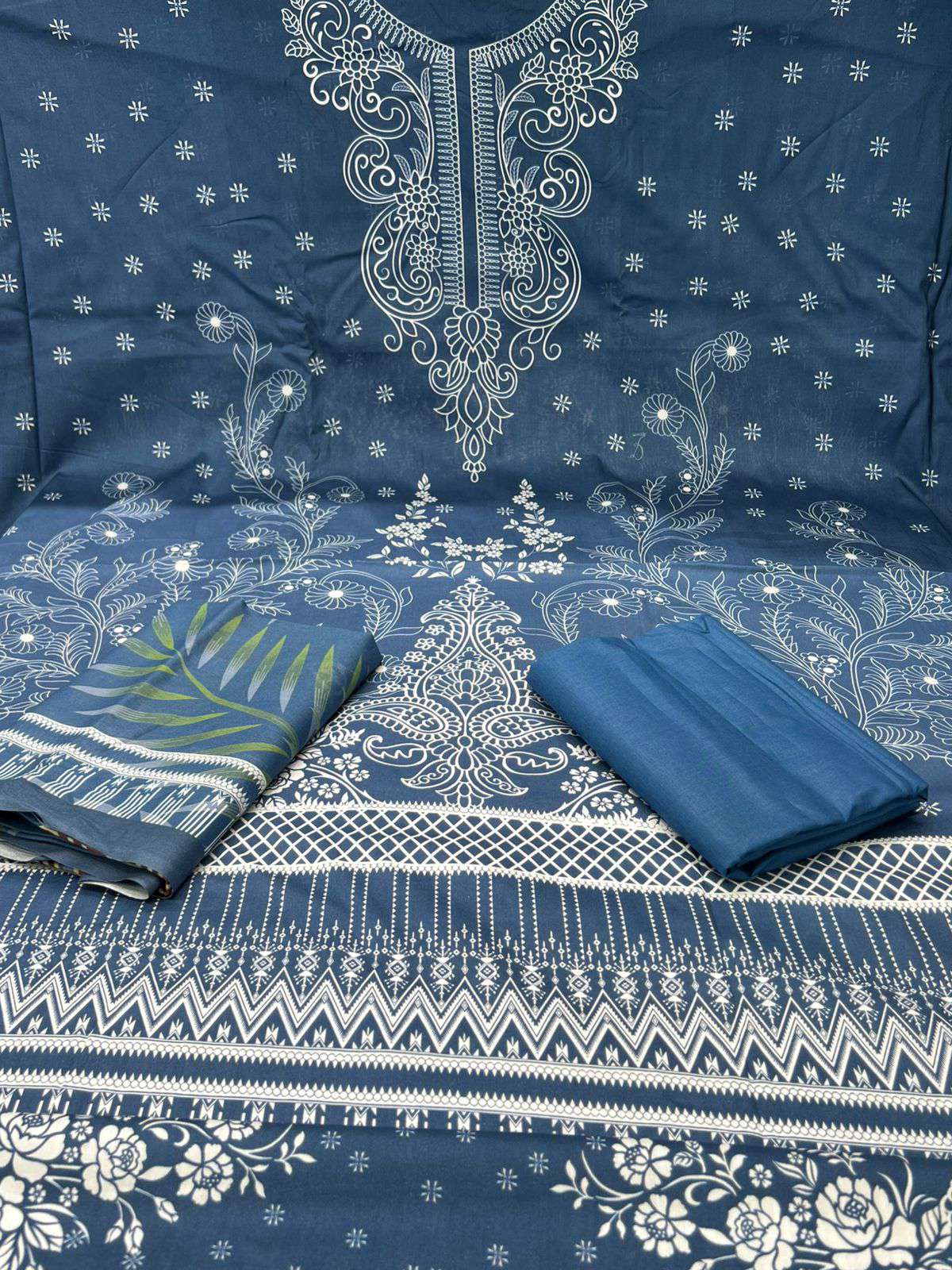 Premium Quality Luxury Lawn Unstitched Collection - 950 DEEP blue