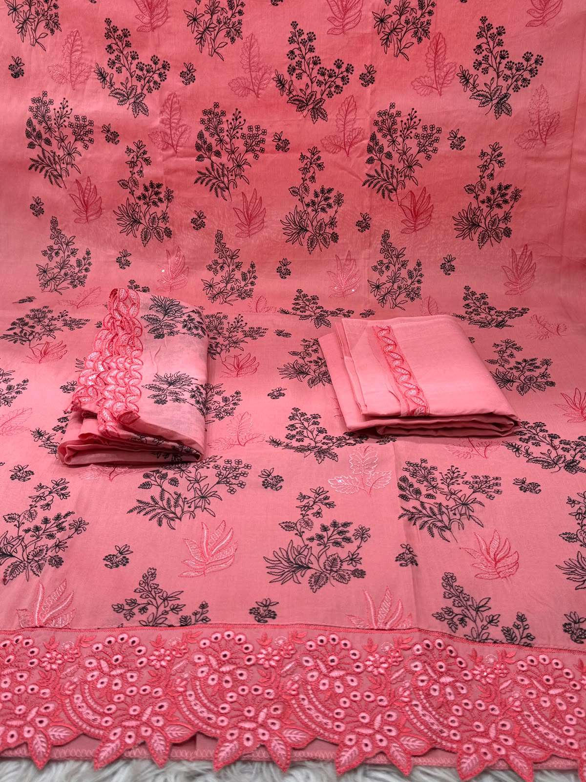 Women's Gorgeous Misty Unstitched Set - 1650