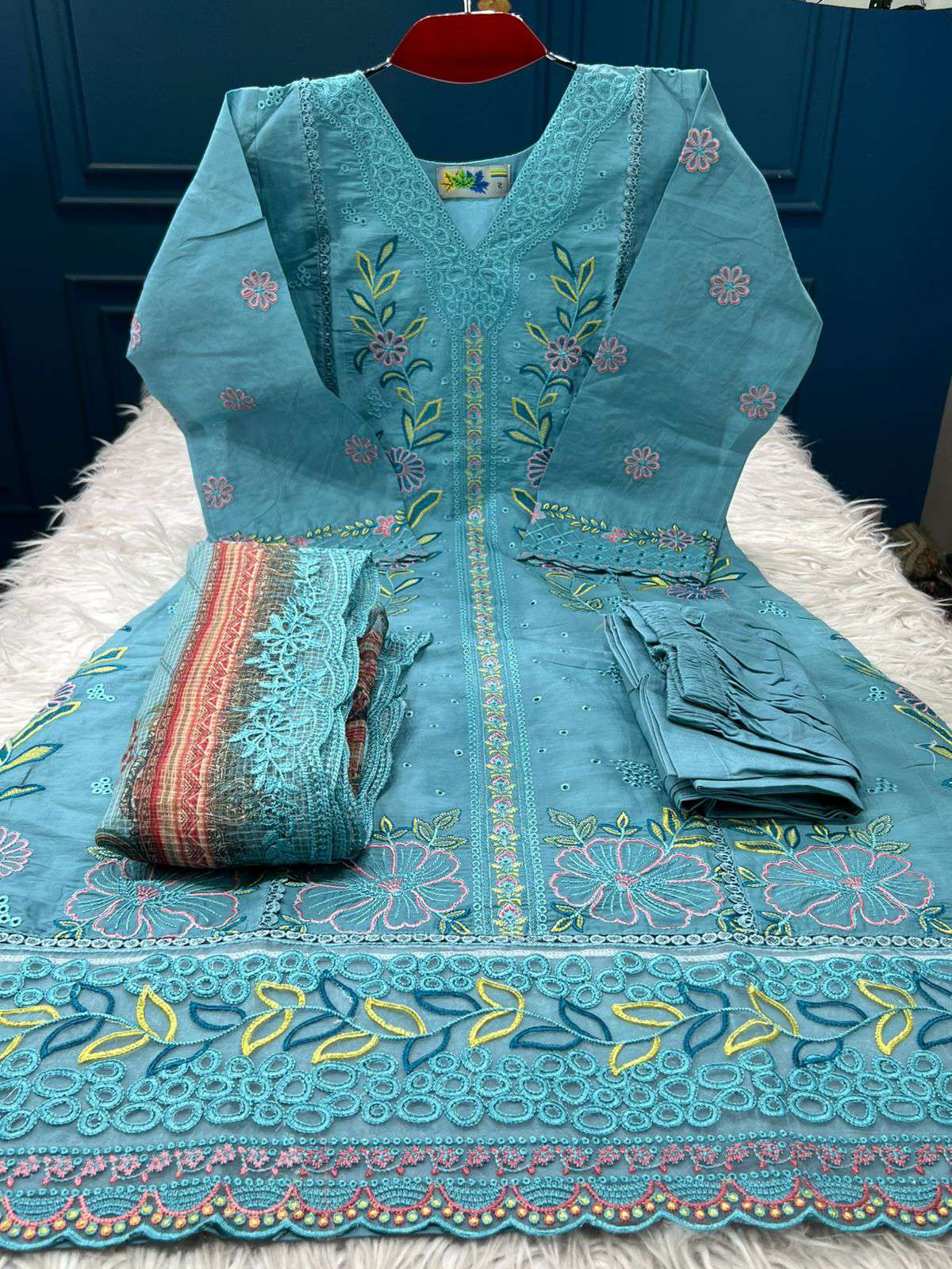 SEa Green Boutique Piece - 2000