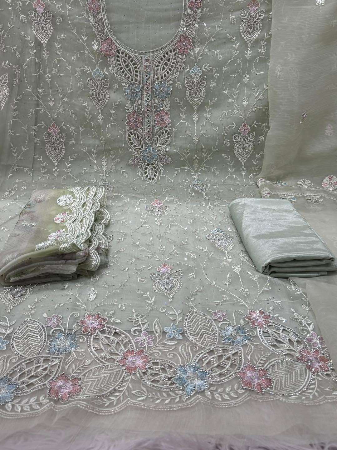 Dazzling Embroidered Festive lemon - 2500