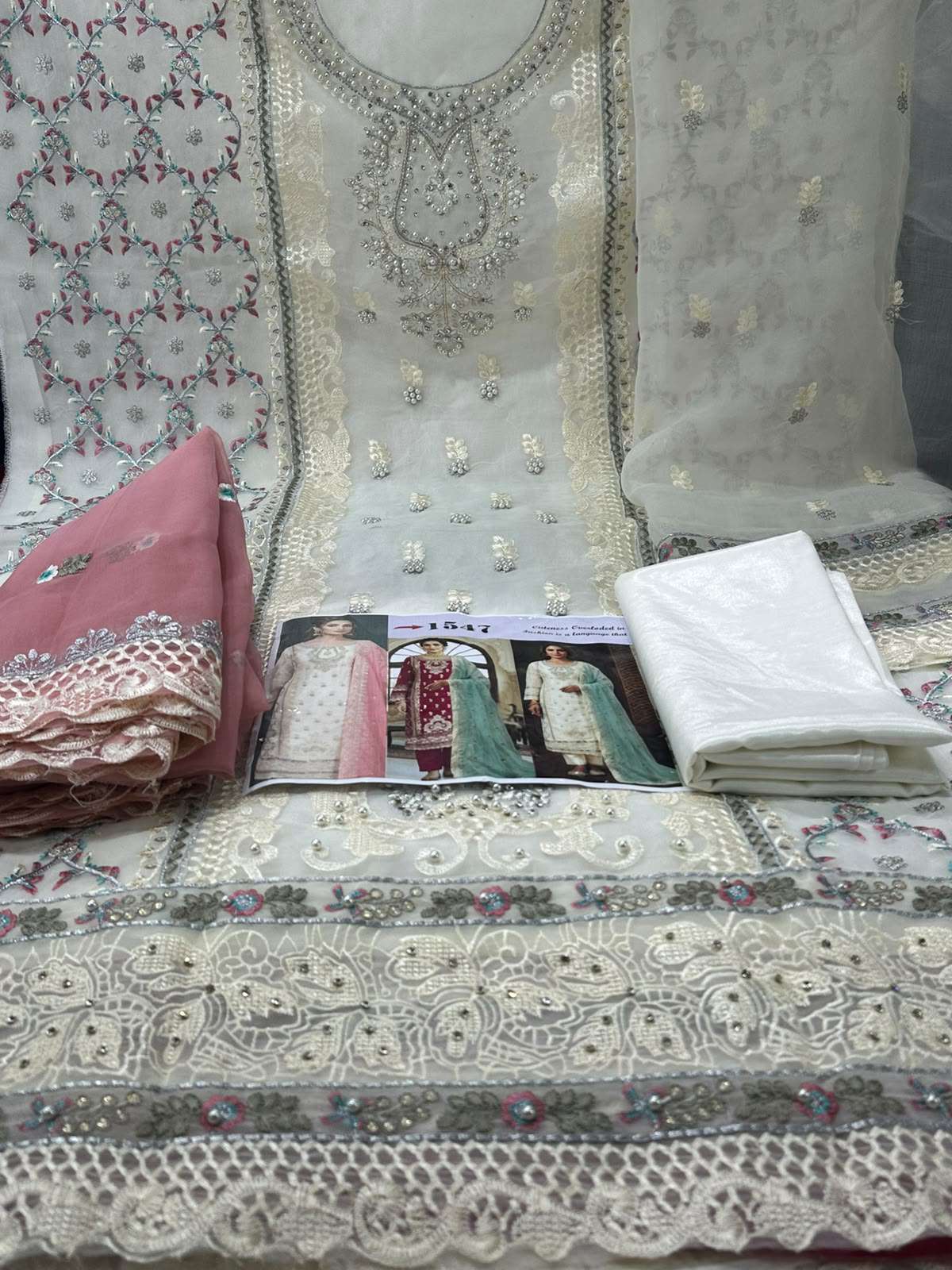 Pink Dupatta Salwar kamiz - 1700