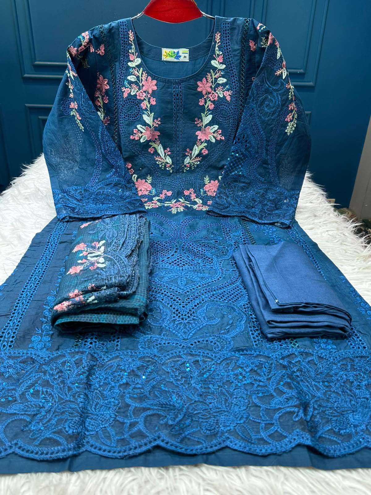 Boutiques CUTWORK Special Wear - 1950 Torey