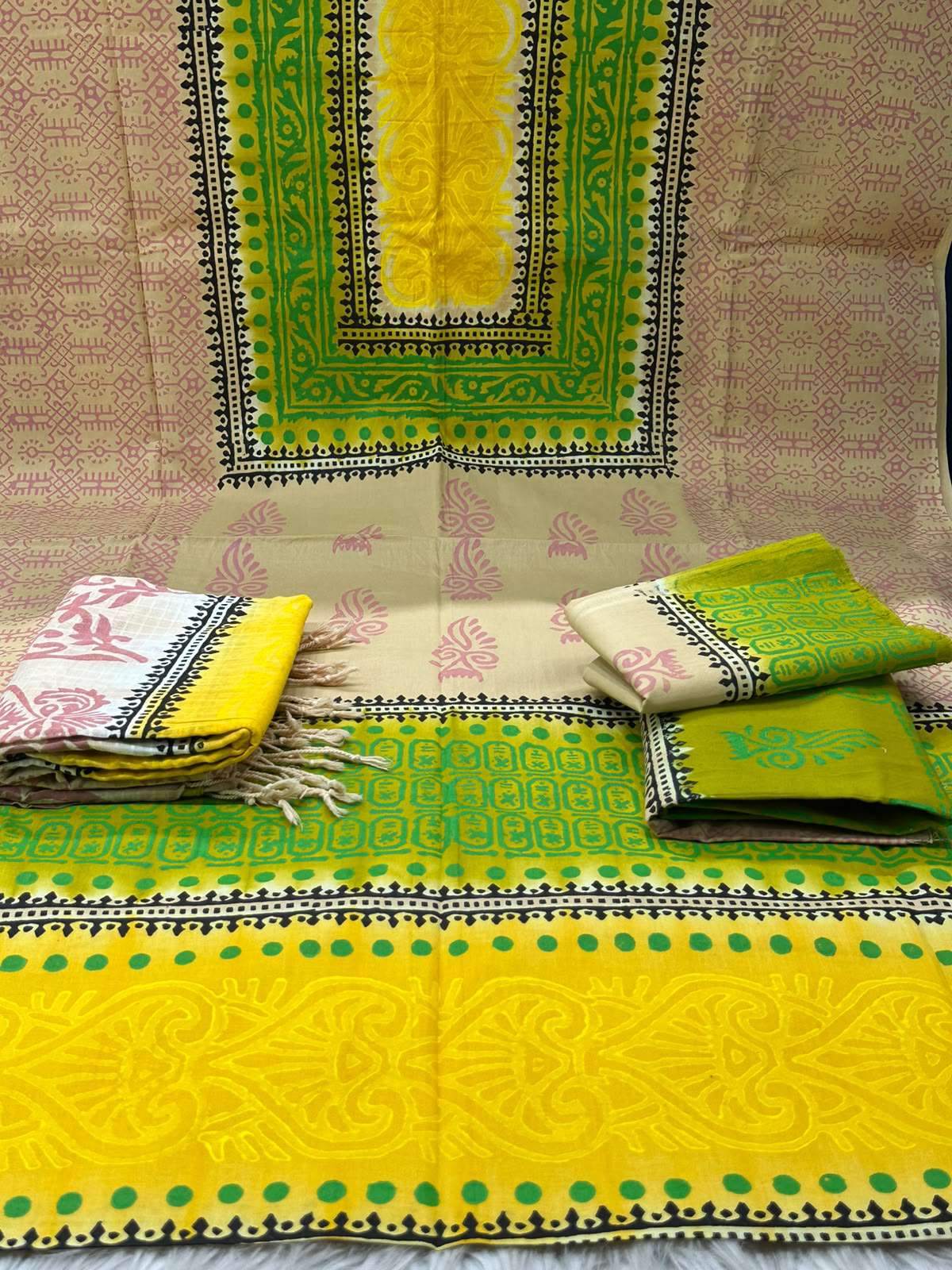 Block Patterned Basonti Bexy Boyel Unstitched - 1100