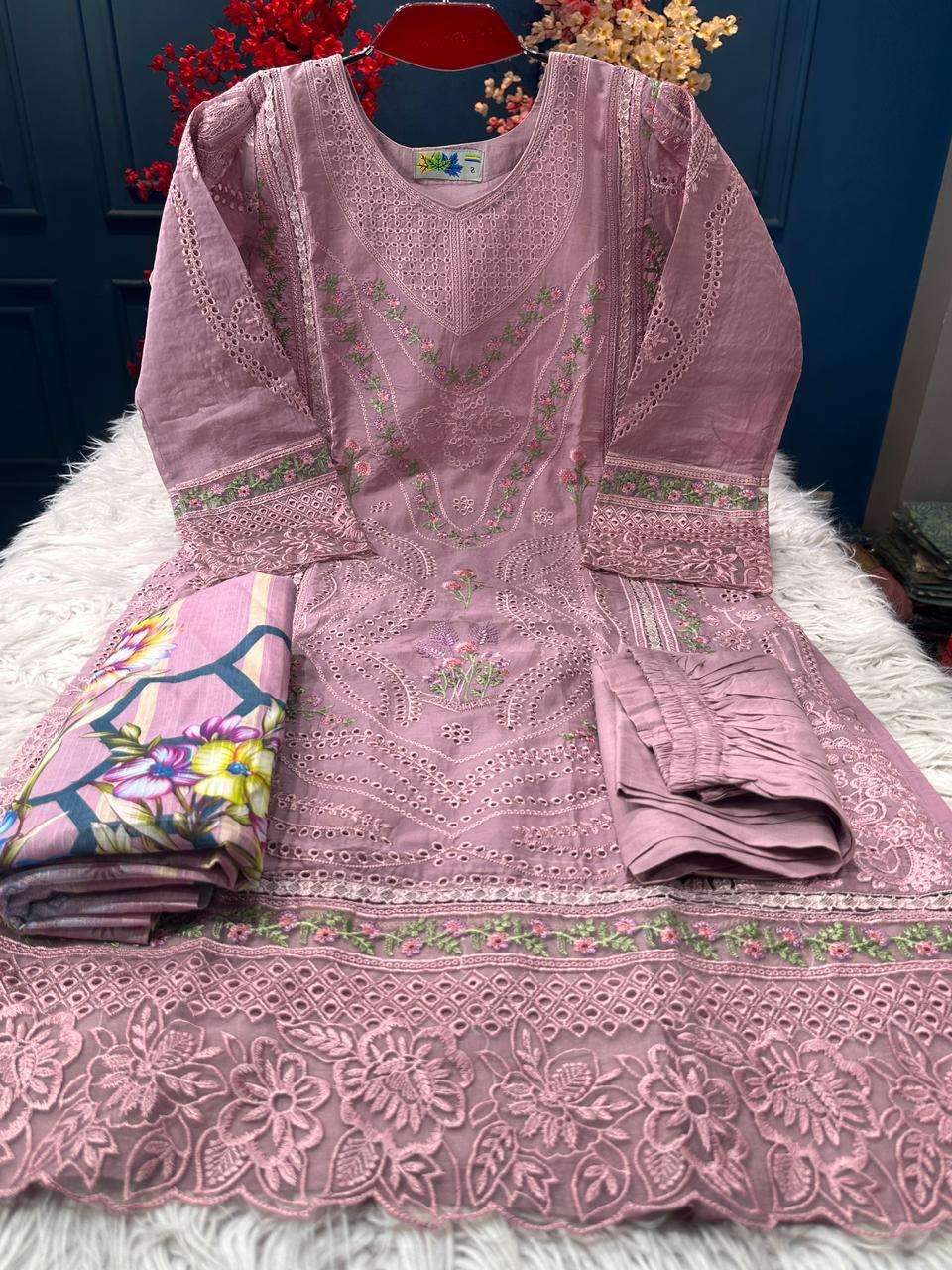 Boutiques Pulm Party Wear - 2000