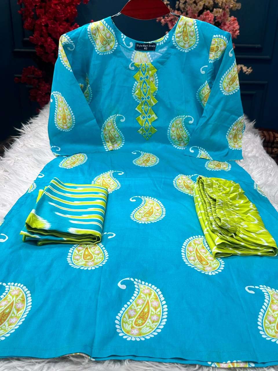 Vintage Buta Printed Suit - 1150