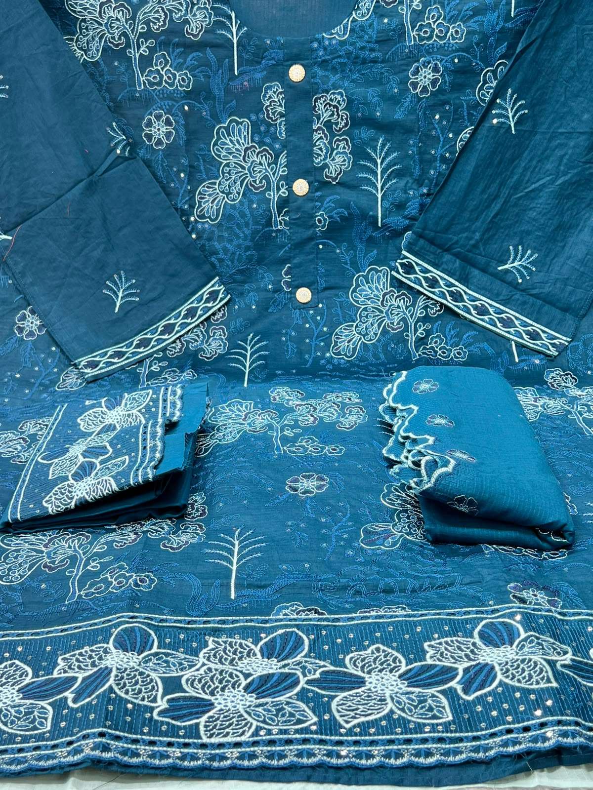 Delicate Print Gorgeous Torey Party Set - 1600