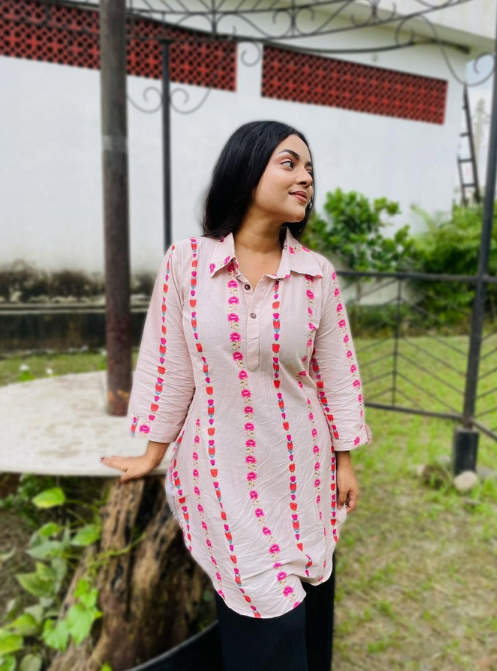Stunning Cream Shirt Collar Cotton Kurti