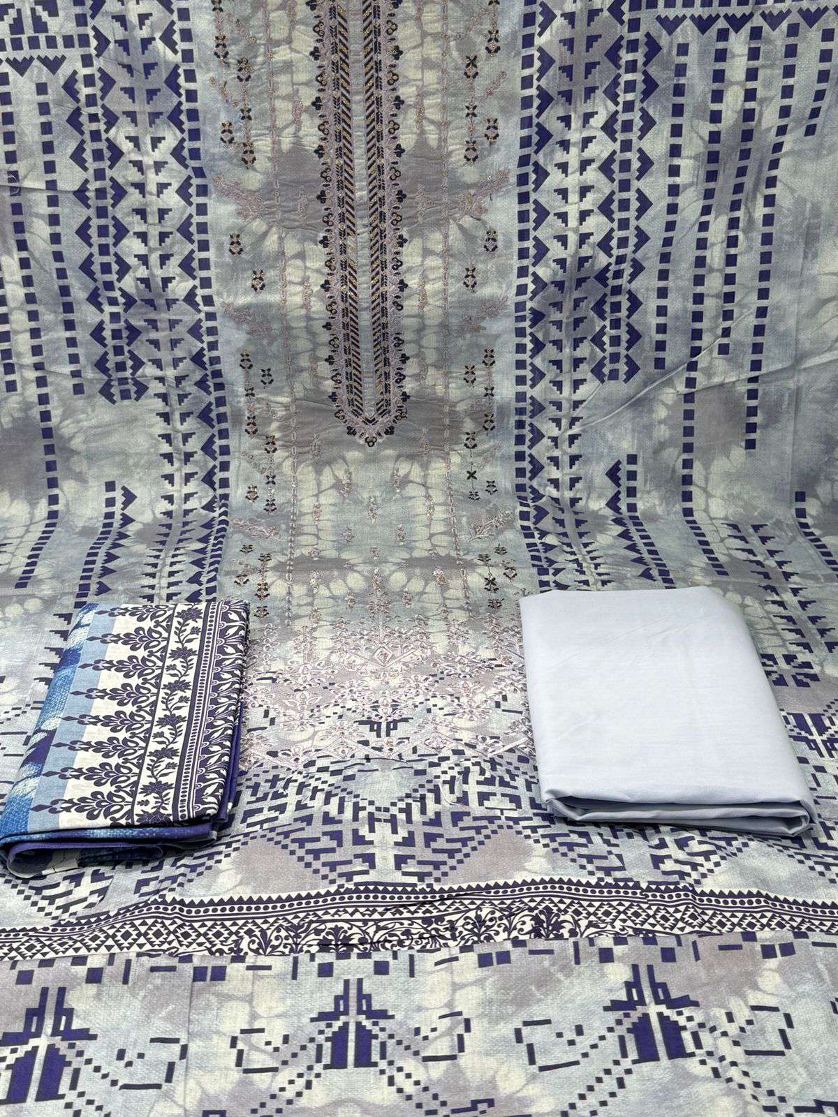 BIN SAEED Ash Unstitched Salwar Kamiz - 1200