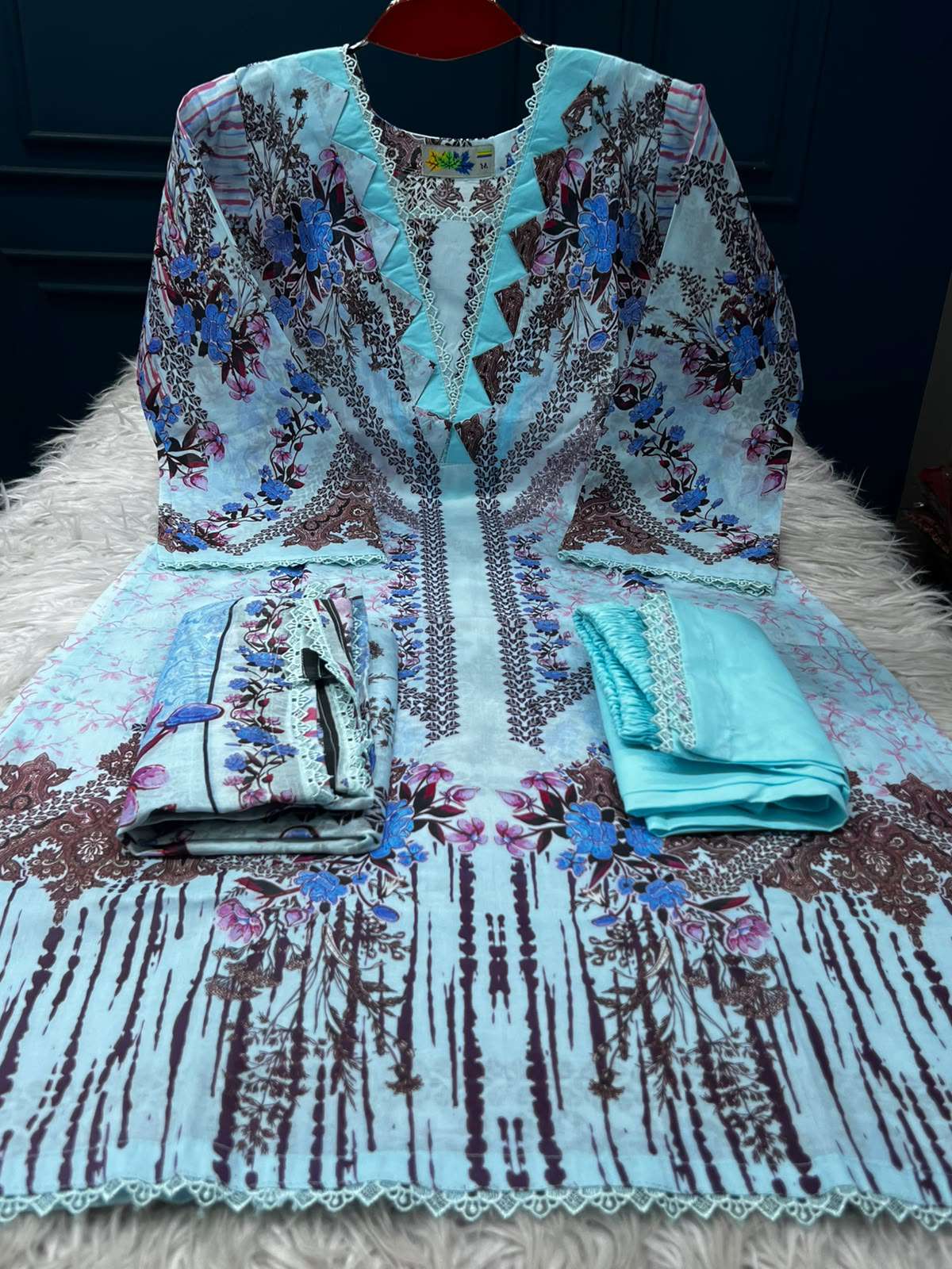 Sky Blend of Comfort and Elegance - 999