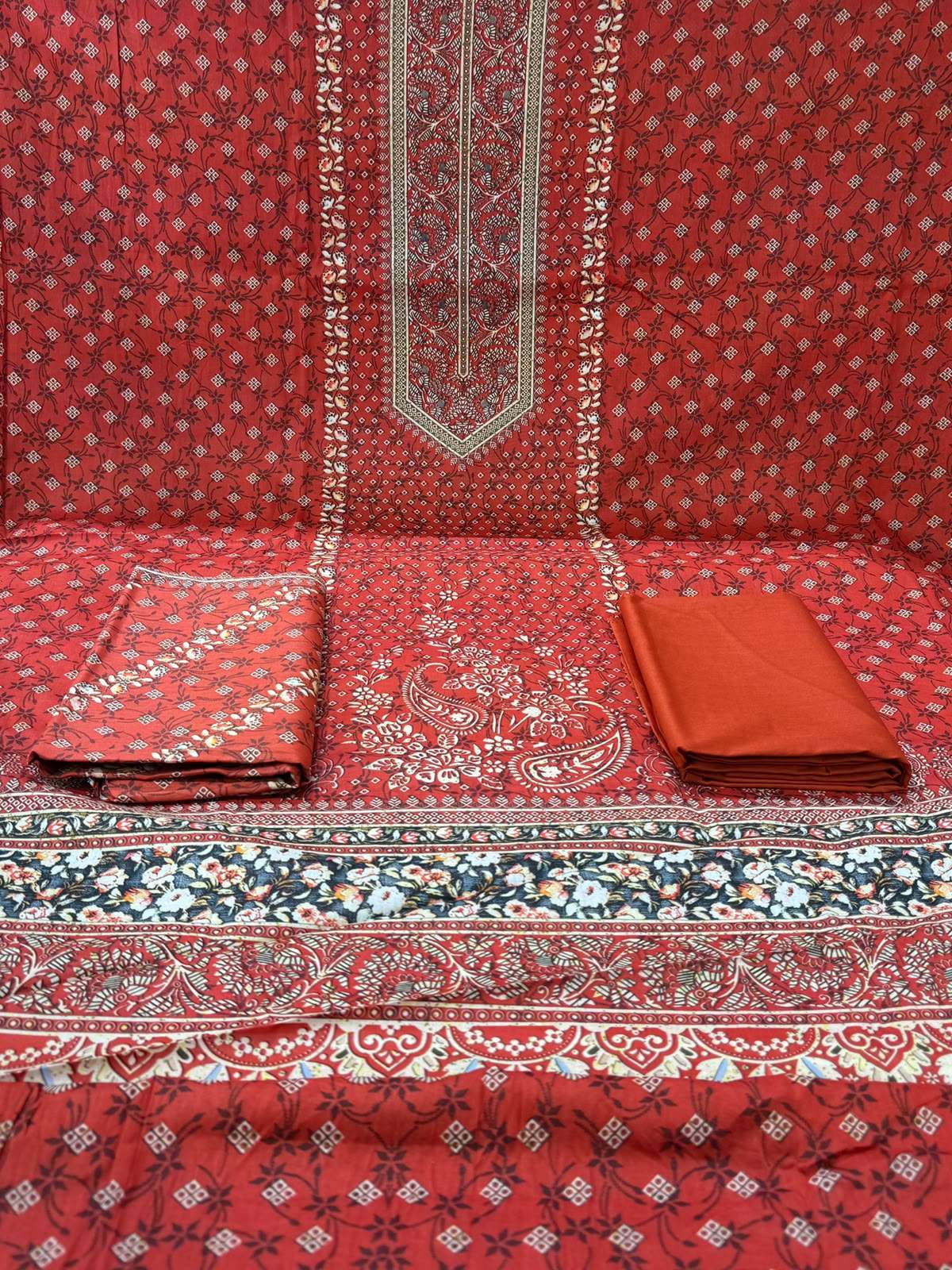 Patterns of Tradition - 950 Red