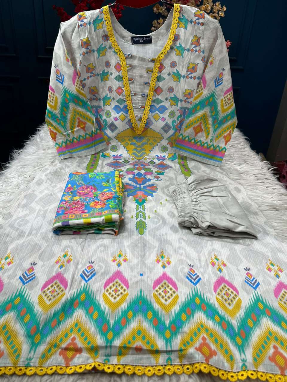 Step Cotton Glowing White Stitched Set - 1100