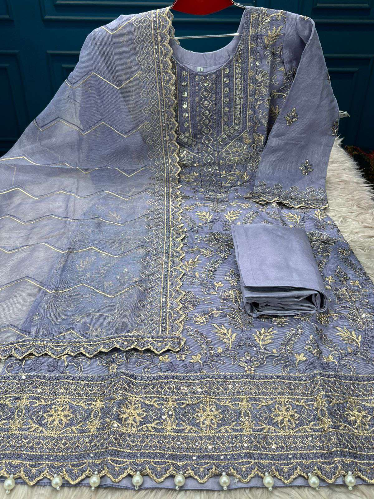 EID Special Pakistani LAVISH Catalouge Stitched Collection - 2400 Levendar