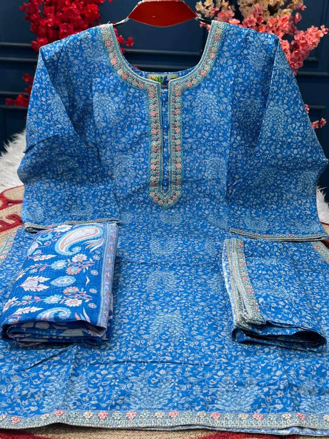 Blue Boutiques Dress - 1100
