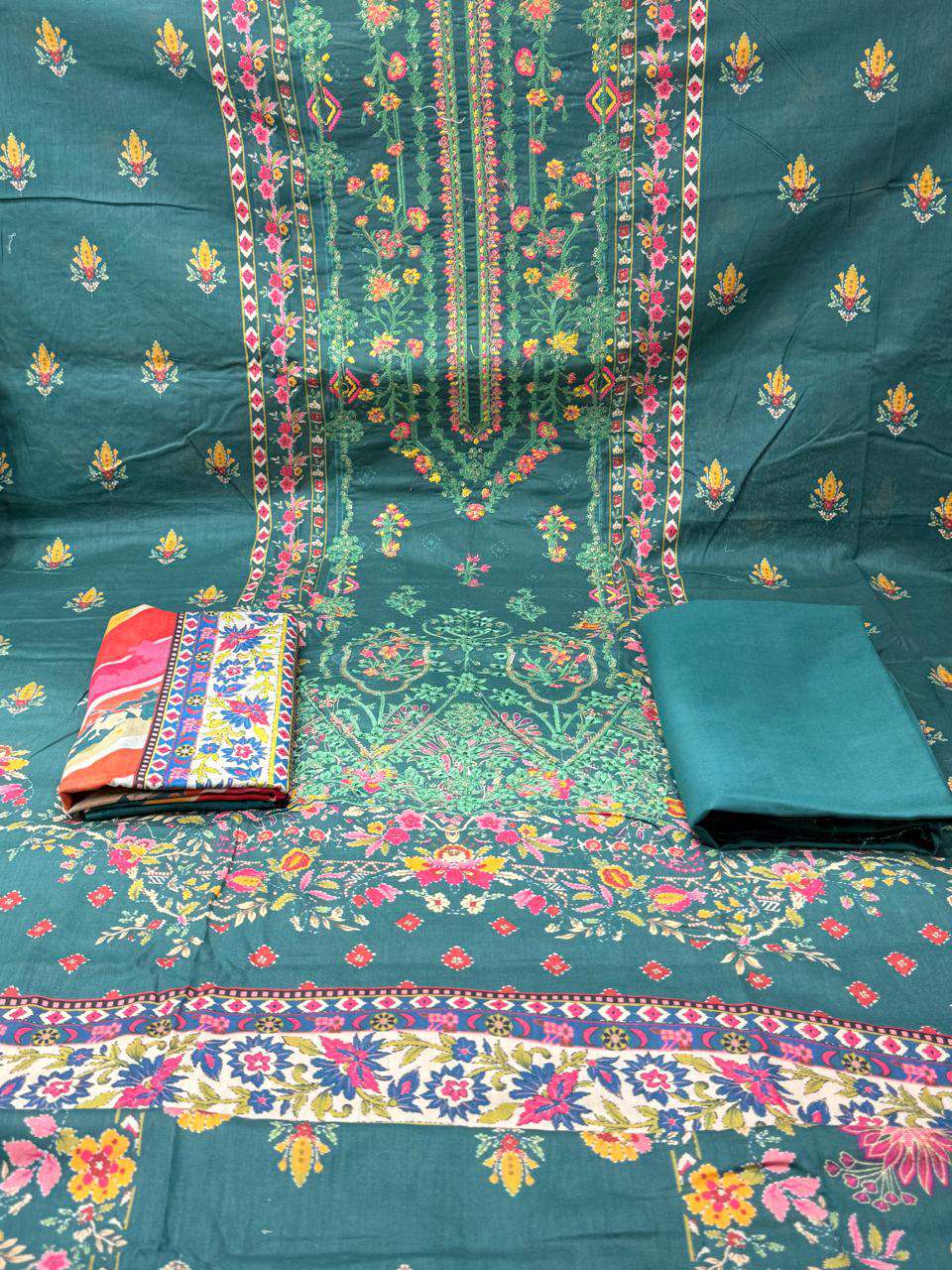 BIN SAEED Battle Green Unstitched Salwar Kamiz - 1200