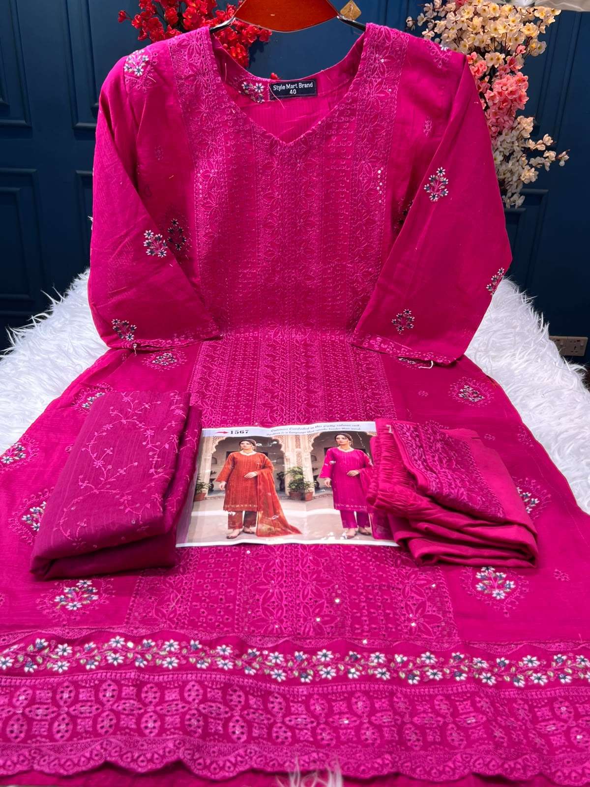 Delicate Flower Prints - 1550 Mejenta
