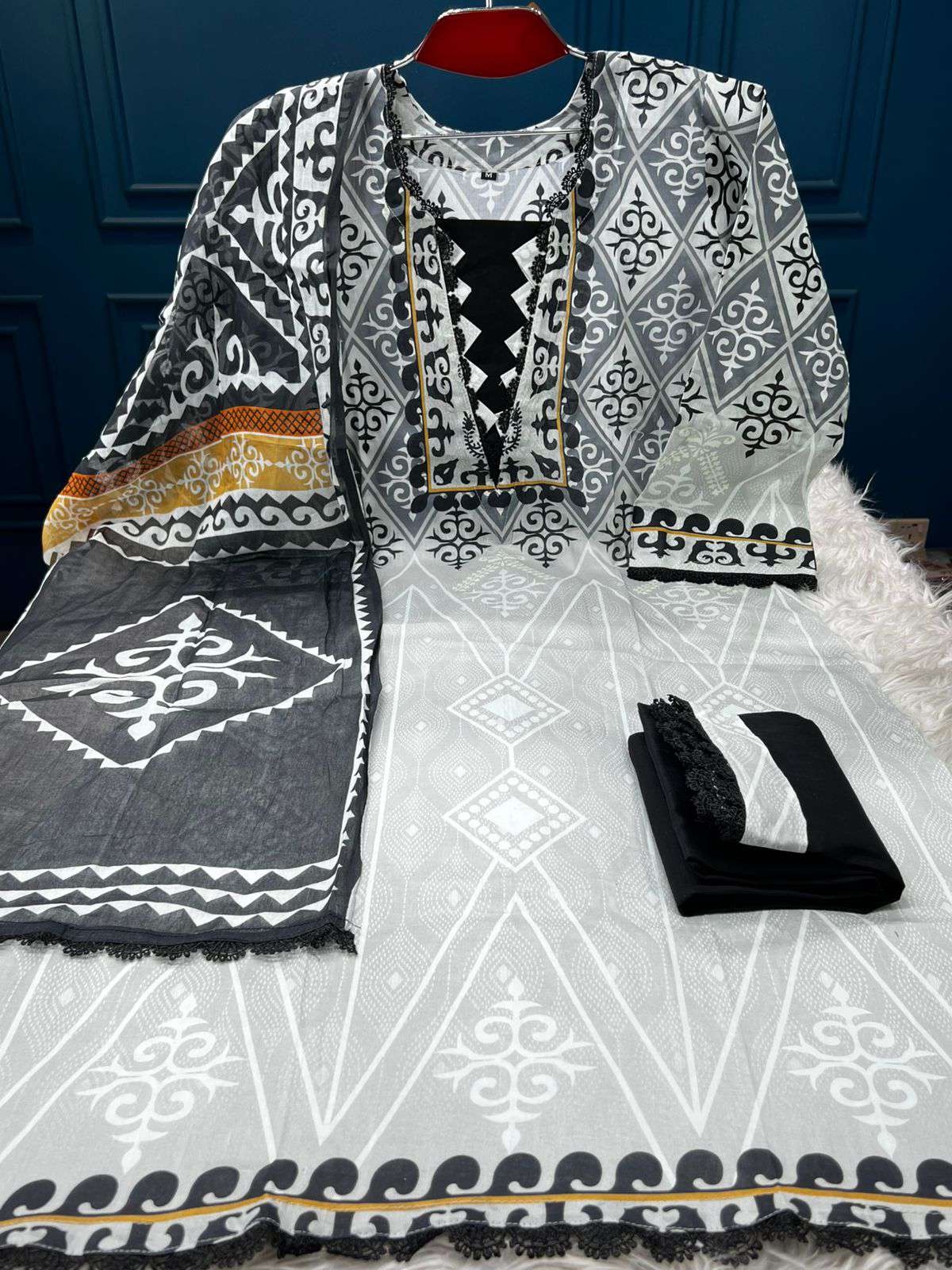 New Arraivals Premium Quality Stitched Cotton Collection - 999 White & Black