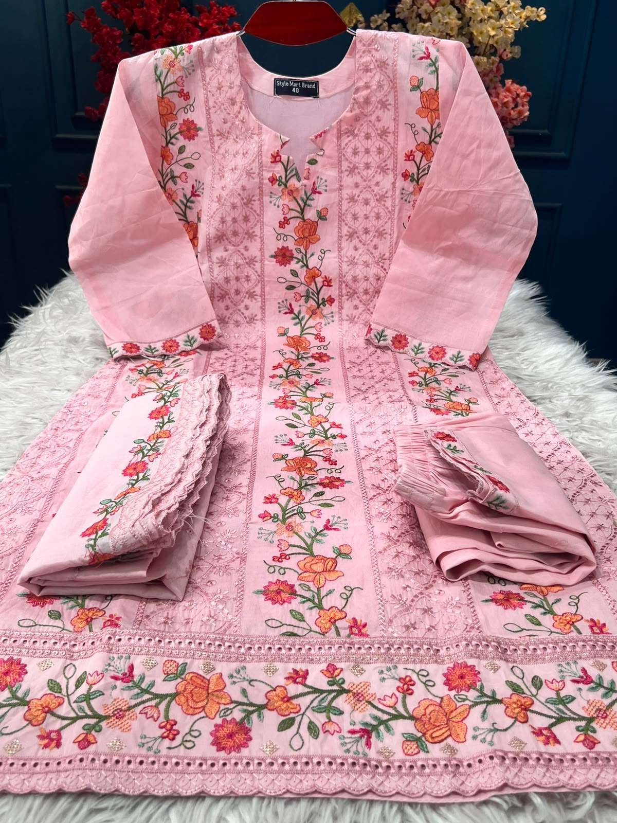 Jubilee Rose Petal Material - 1750 Pink