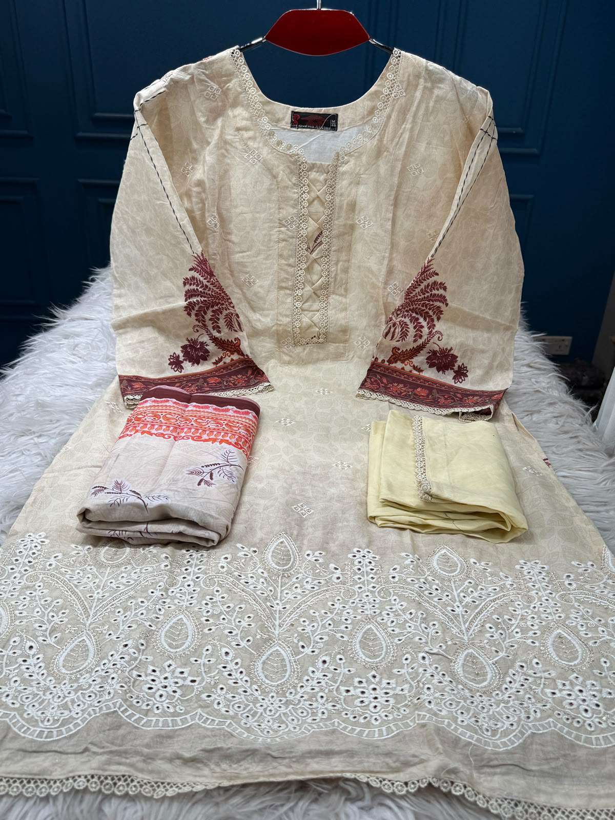 999 Deals Cream Salwar Kameez