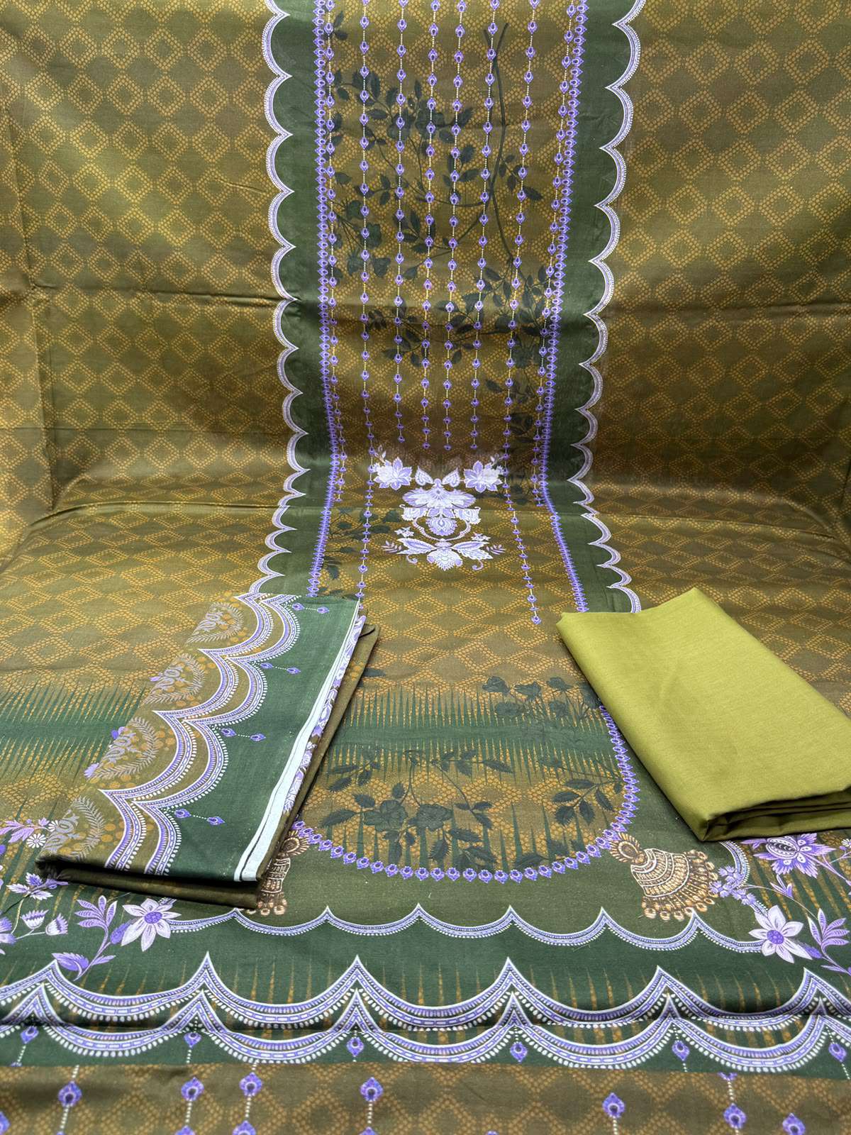 Luxury Lawn Retro Stryle Unstitched Dress - 850