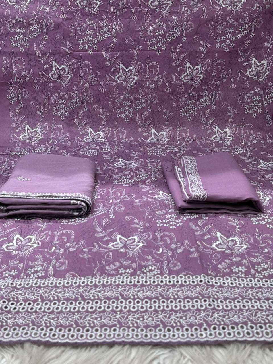 Women's Gorgeous Onion Unstitched Set - 1650