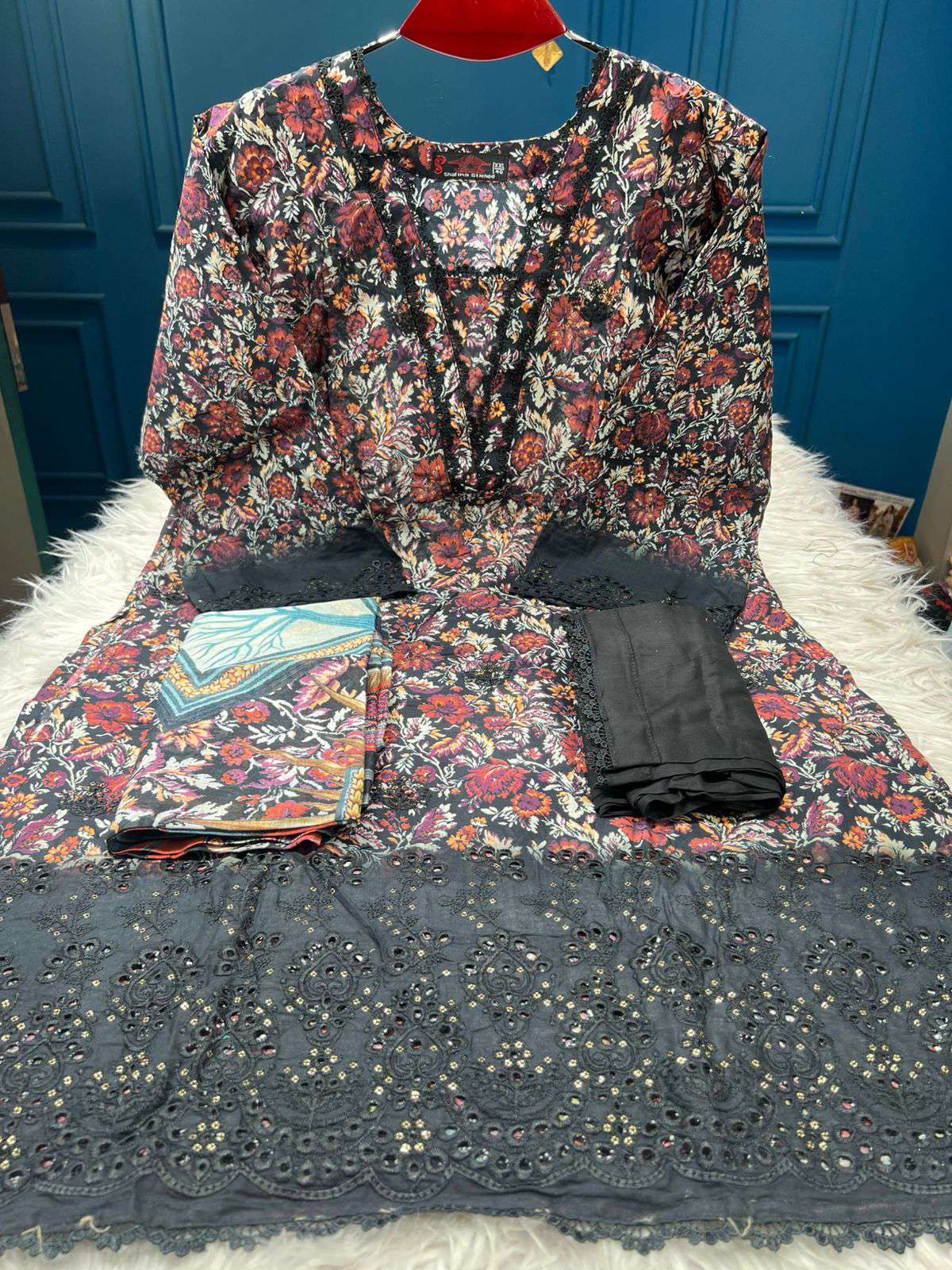 Classic Print Flower Black Salwar Kameez - 999