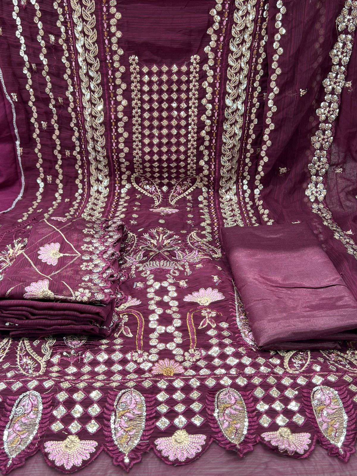 Golden Shimmer Maroon Glow - 1100