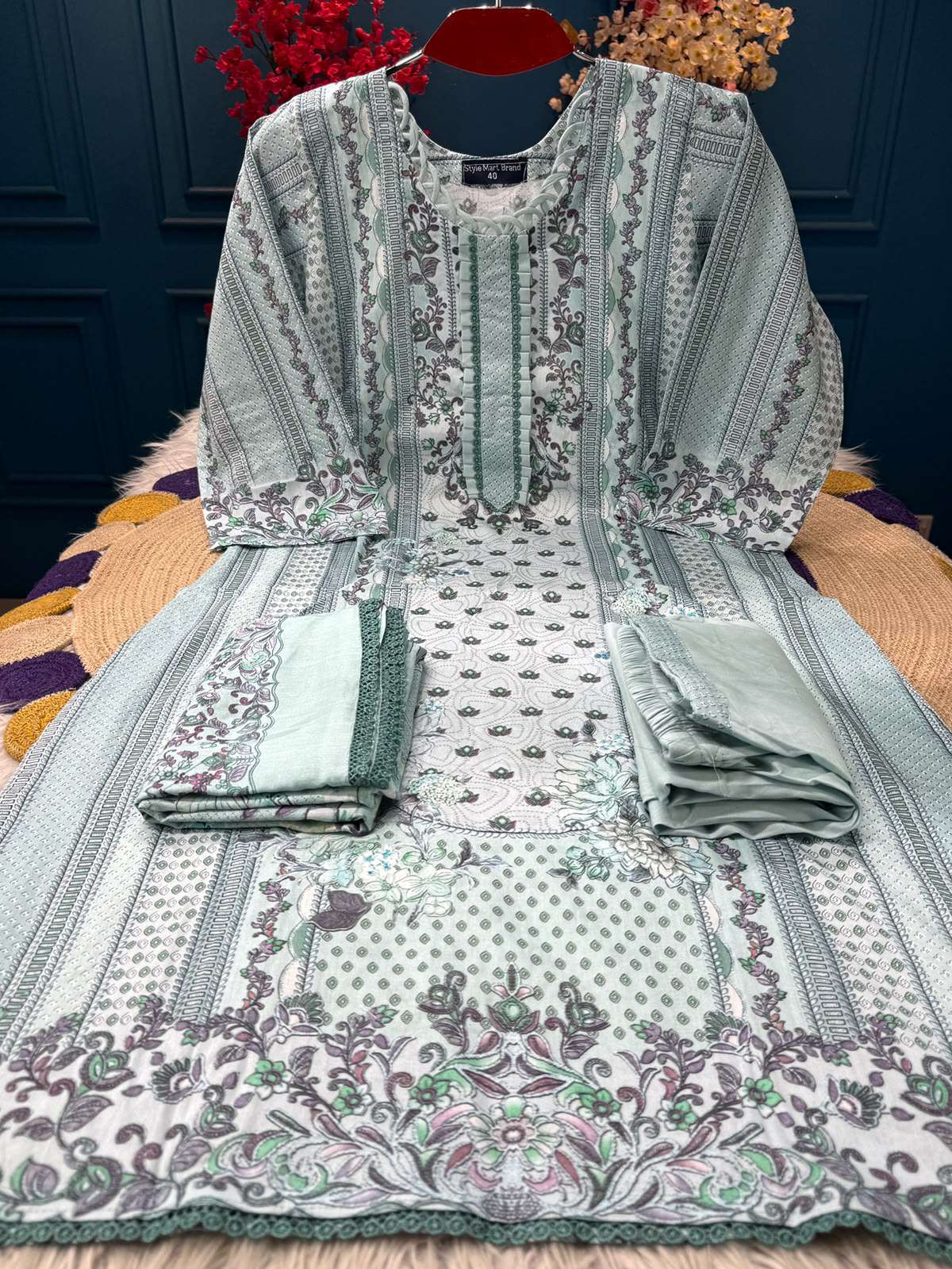 Pretty Paste Lace Stitched Lawn - 999