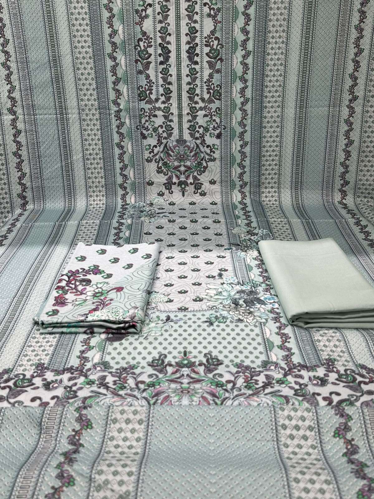 Pretty Paste Unstitched Lawn - 850