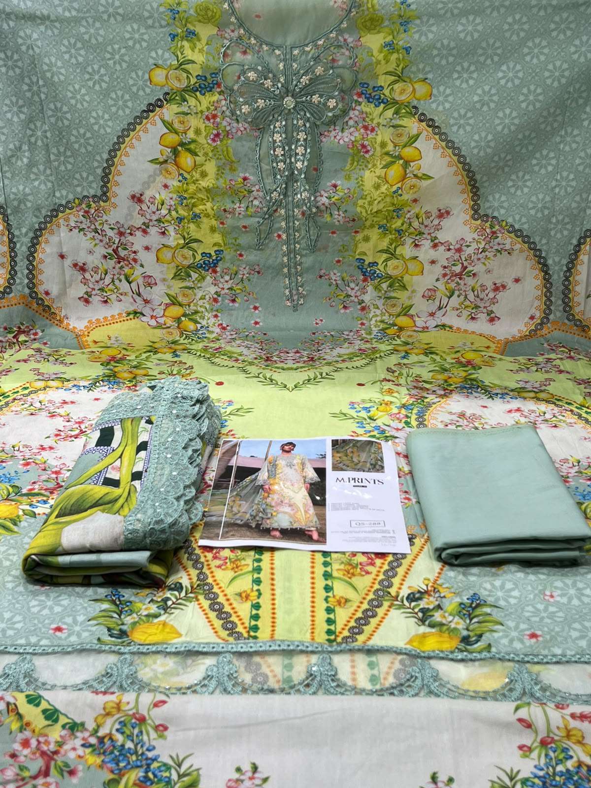 Mint Lemon Unstitched M Prints 3-Piece - 1850